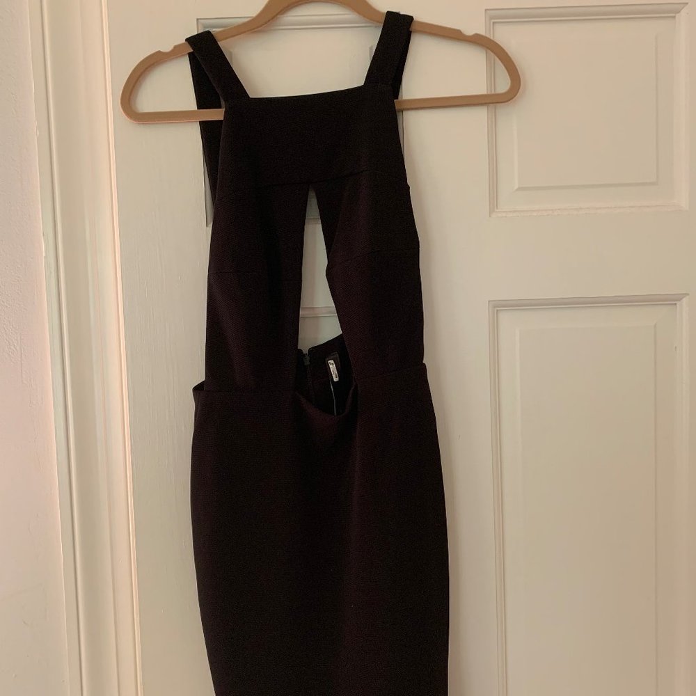Black bodycon dress